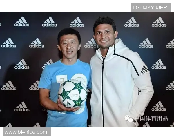 成都迎来足球巨星的盛大时刻球迷们热情期待他的到来 成都迎来足球巨星的盛大时刻球迷们热情期待他的到来