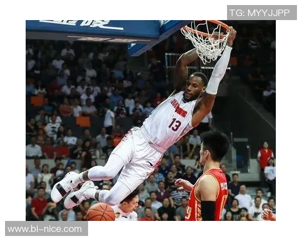 深圳篮球队快攻战术解析：深度剖析其成功秘诀与战场表现