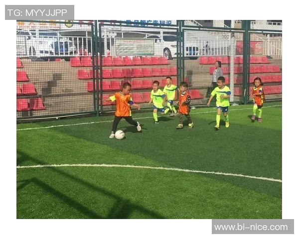 足球明星如何在繁忙日程中陪伴孩子成长与玩乐的秘诀分享 足球明星如何在繁忙日程中陪伴孩子成长与玩乐的秘诀分享